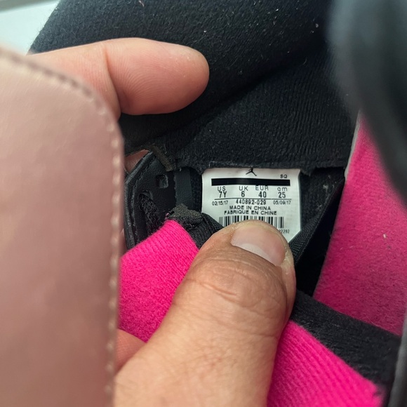 Air Jordan 5 black/pink youth size 7Y/Womans 8.5 440892-029 - Picture 4 of 5